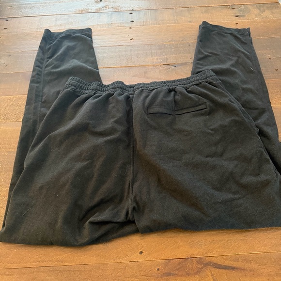 Vuori Fleece Black men’s open bottom  Jogger Pants XL - Picture 4 of 6